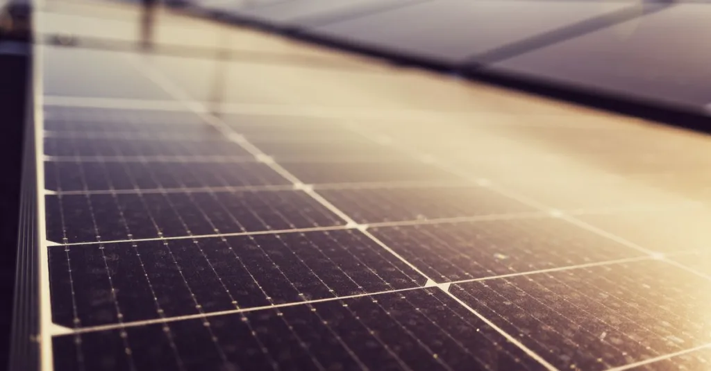 découvrez nos panneaux solaires performants et économiques pour une énergie propre et renouvelable chez vous.
