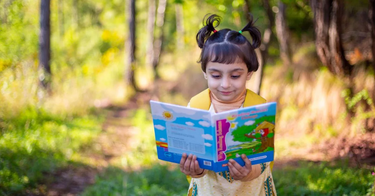 découvrez l'importance de l'alphabétisation précoce pour le développement des compétences en lecture et en écriture chez les jeunes enfants.